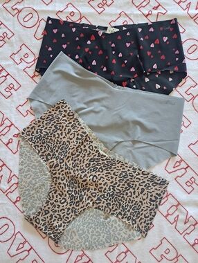 PINK panties bundle (L) NWT